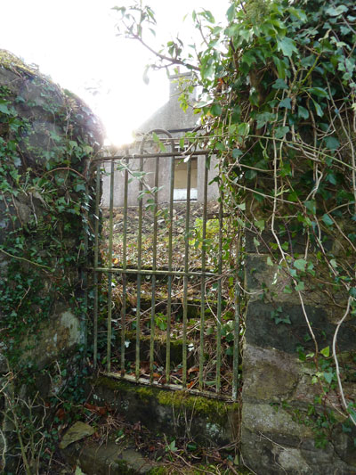 North East side of Urker Lodge steps